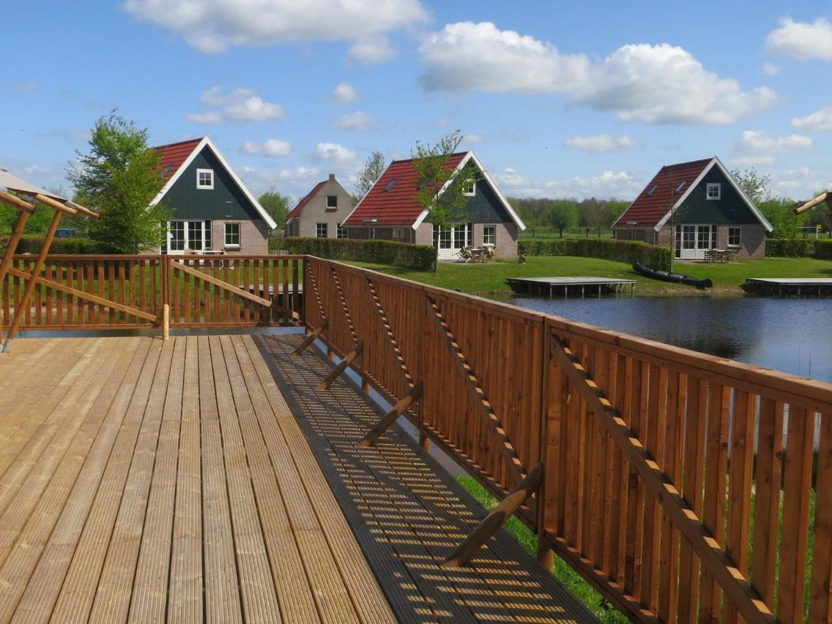 Combined Tents With Kitchen And Bathroom Located Near A Pond Bant Buitenkant foto